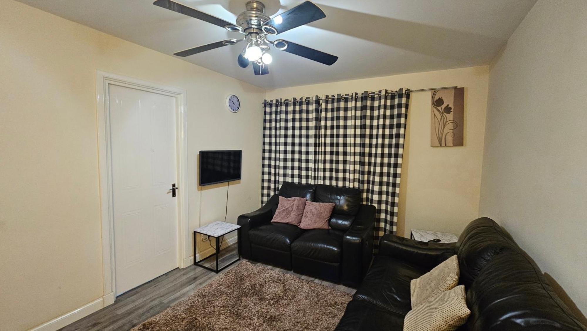 Charlotte Apartment Aberdeen Bagian luar foto