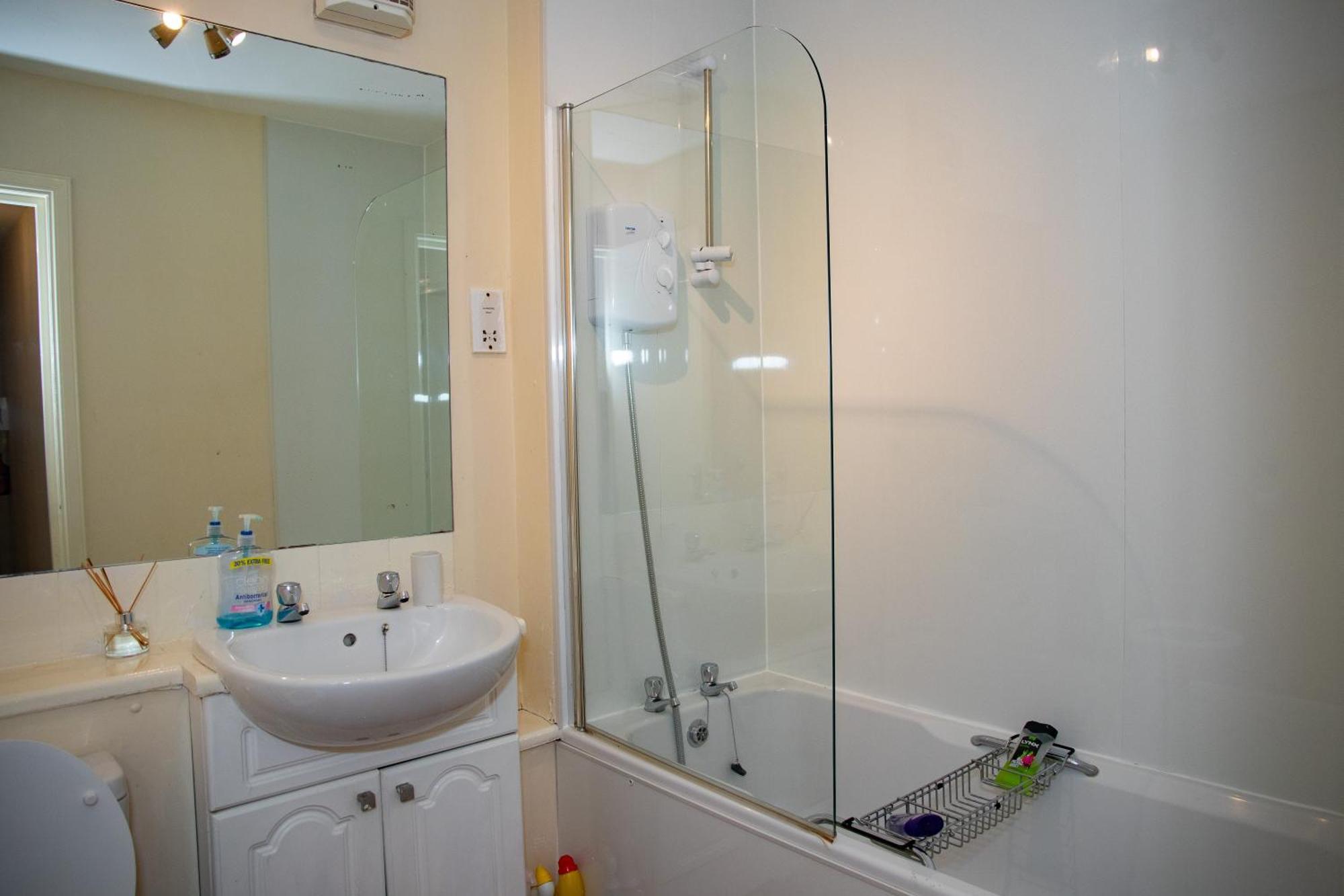 Charlotte Apartment Aberdeen Bagian luar foto