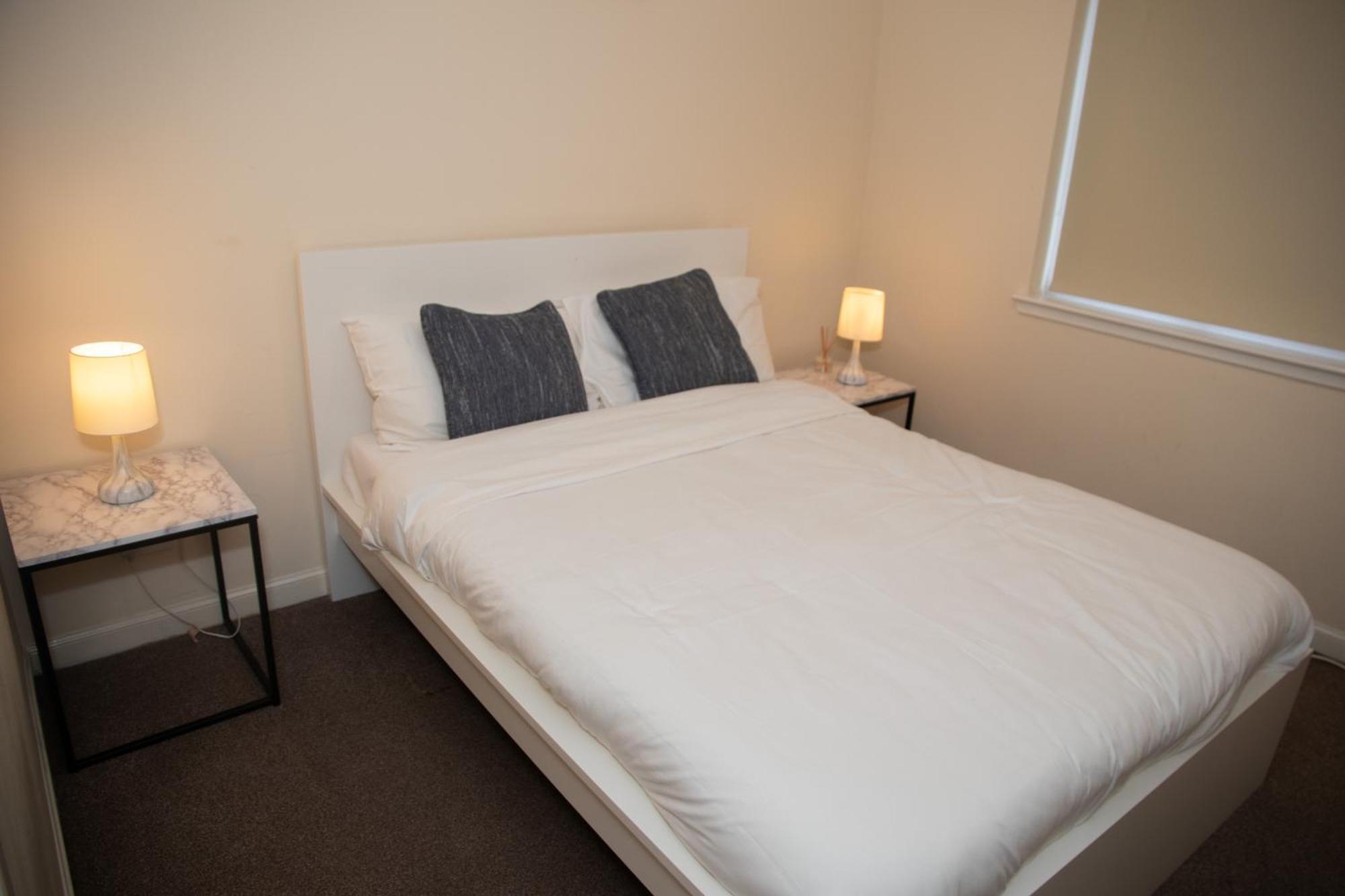 Charlotte Apartment Aberdeen Bagian luar foto