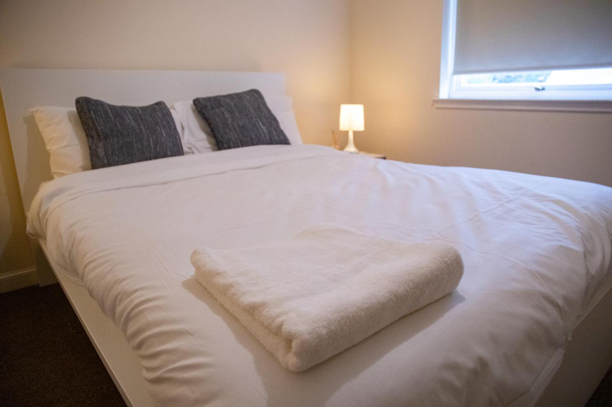 Charlotte Apartment Aberdeen Bagian luar foto