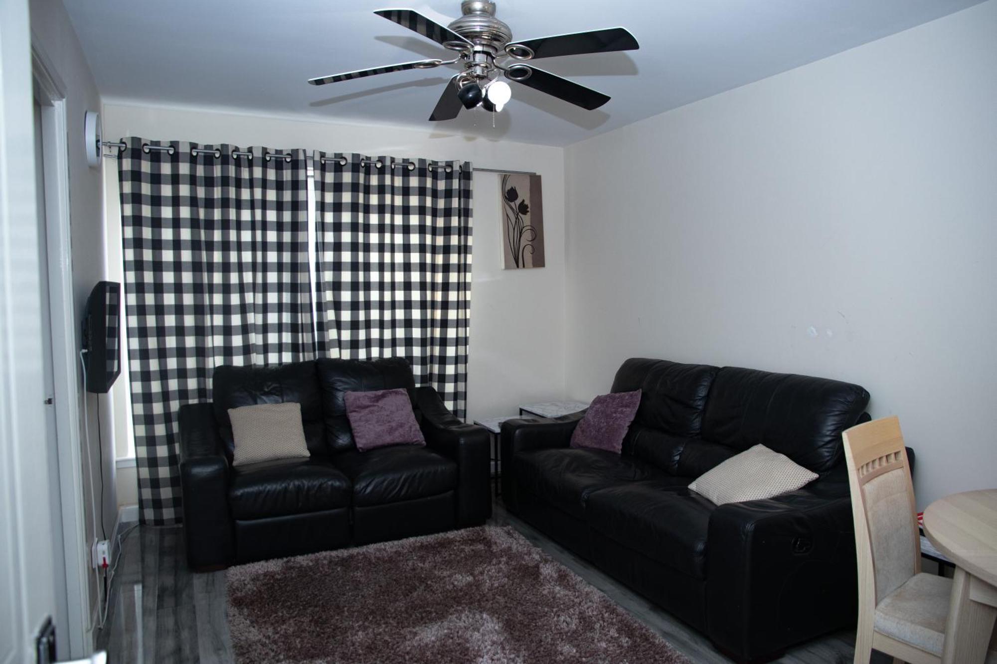 Charlotte Apartment Aberdeen Bagian luar foto