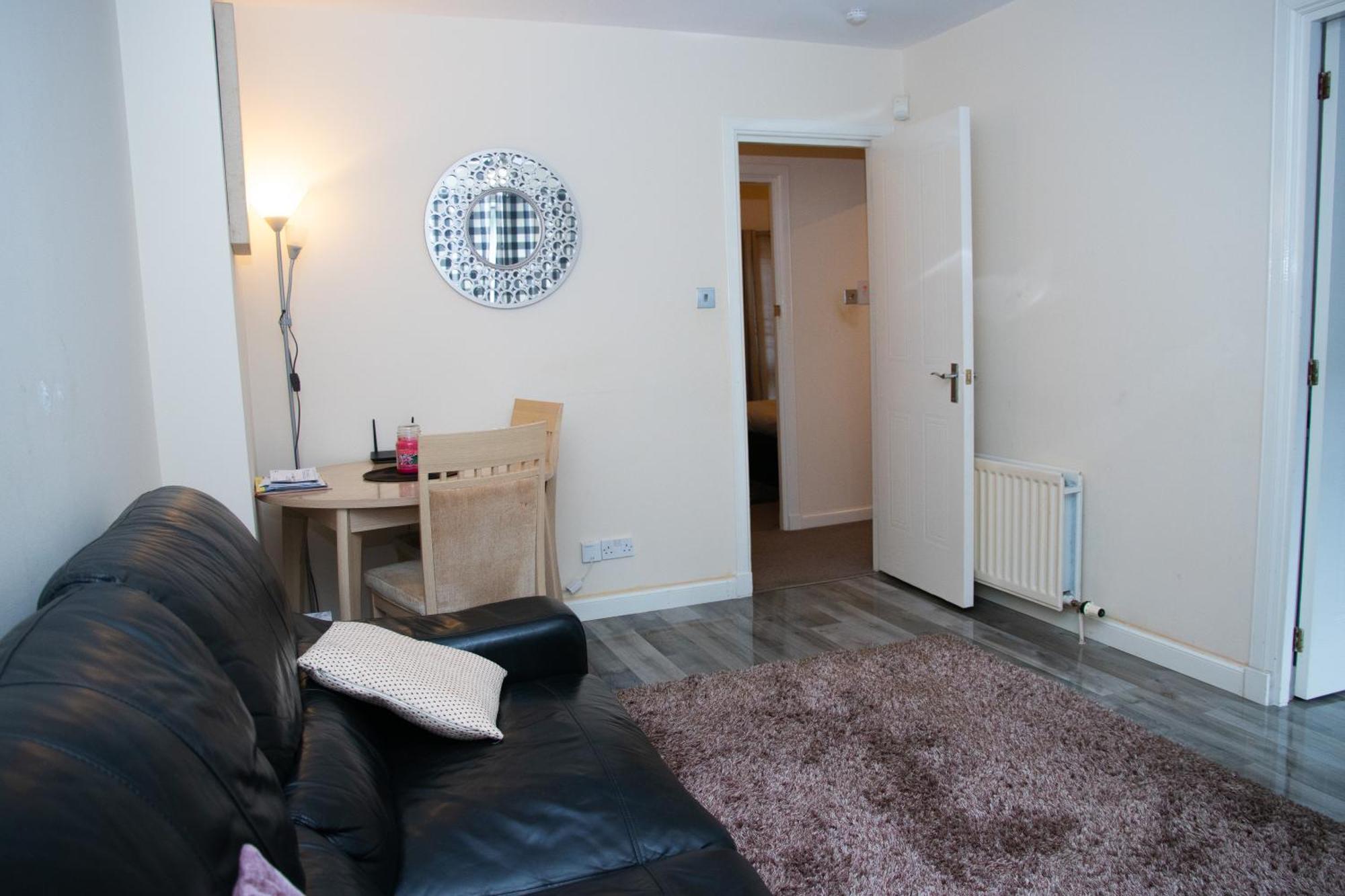 Charlotte Apartment Aberdeen Bagian luar foto